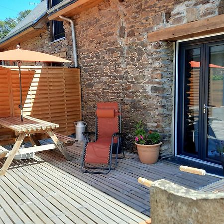 A La Memoire De Merlin & Spa Saint-Malon-sur-Mel Luaran gambar